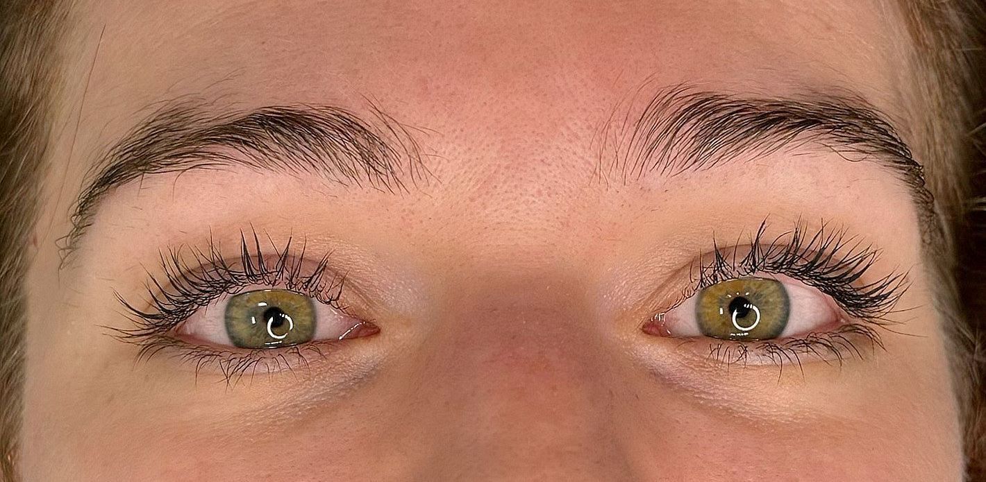 Remodelage des Sourcils - Melissa Medeiros - Mell Medeiros