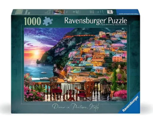 Caja de rompecabezas Ravensburger de 1000 piezas: «Cena en Positano, Italia». Pueblo costero al atardecer.