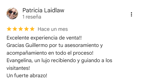 Reseña de agencia inmobiliaria: calificación de 5 estrellas.