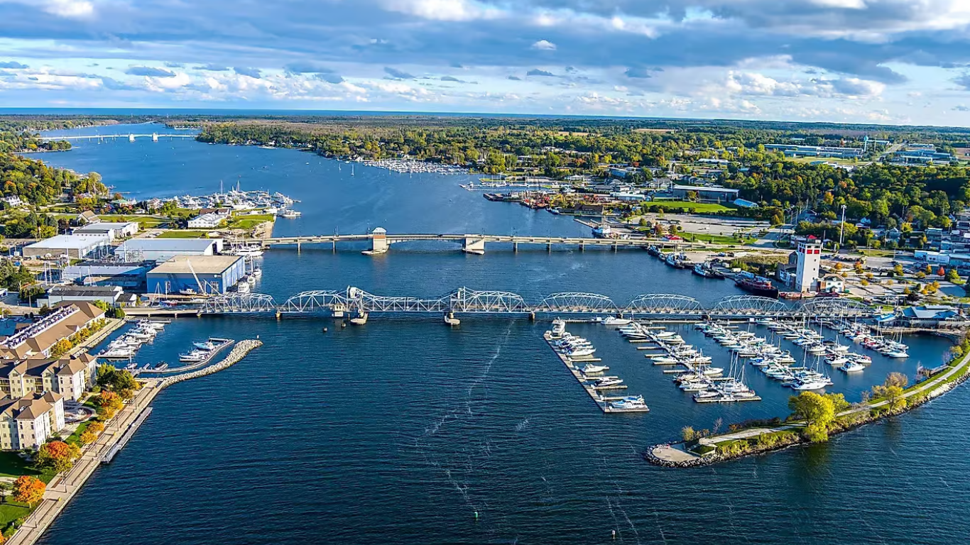 Sturgeon Bay Hardscaping & Landscaping Services