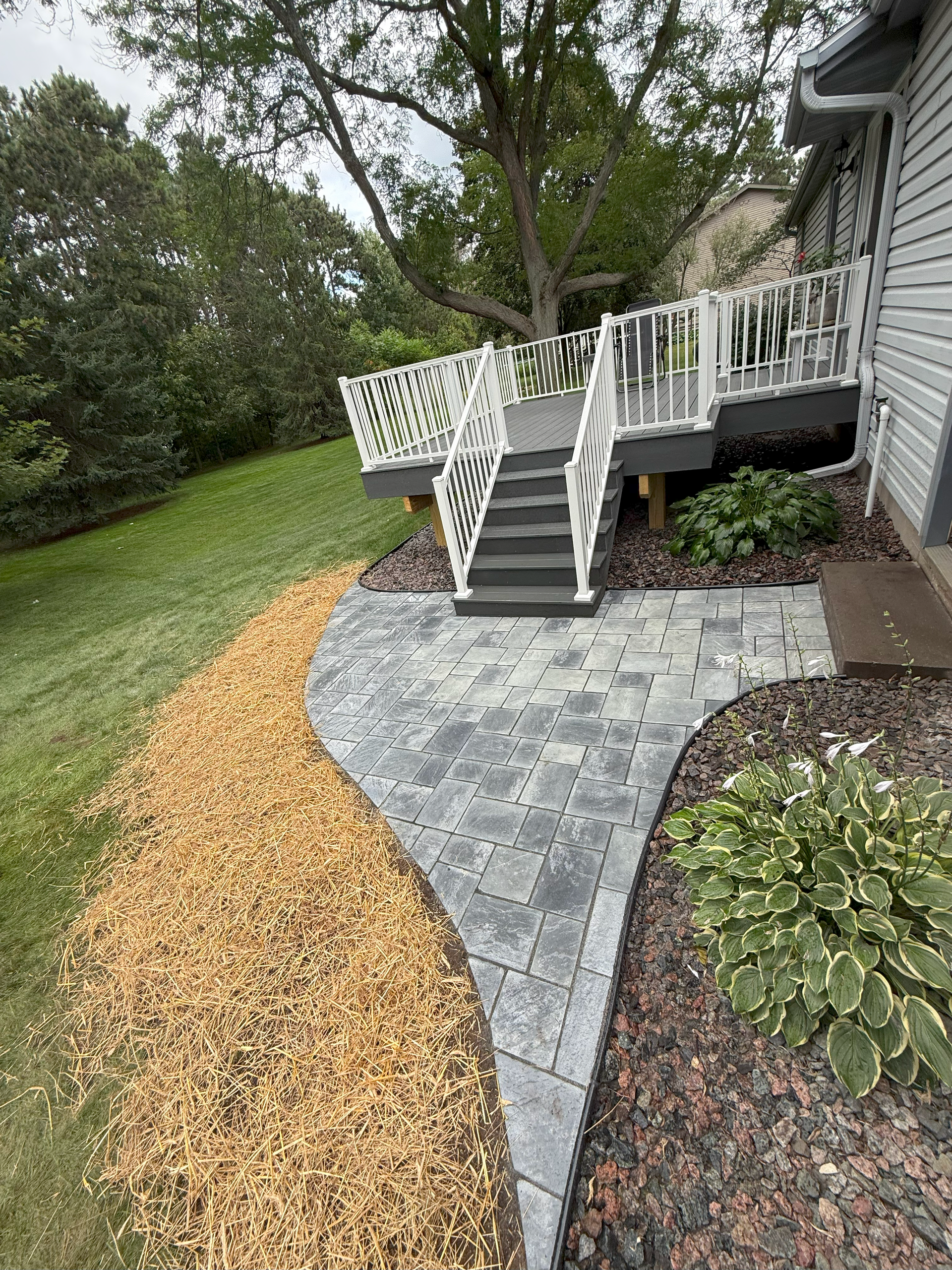 Paver patio hardscaping project