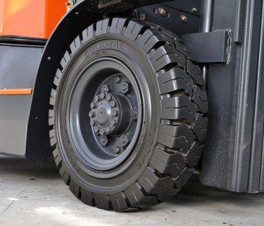 Servi Montacargas - Montallantas