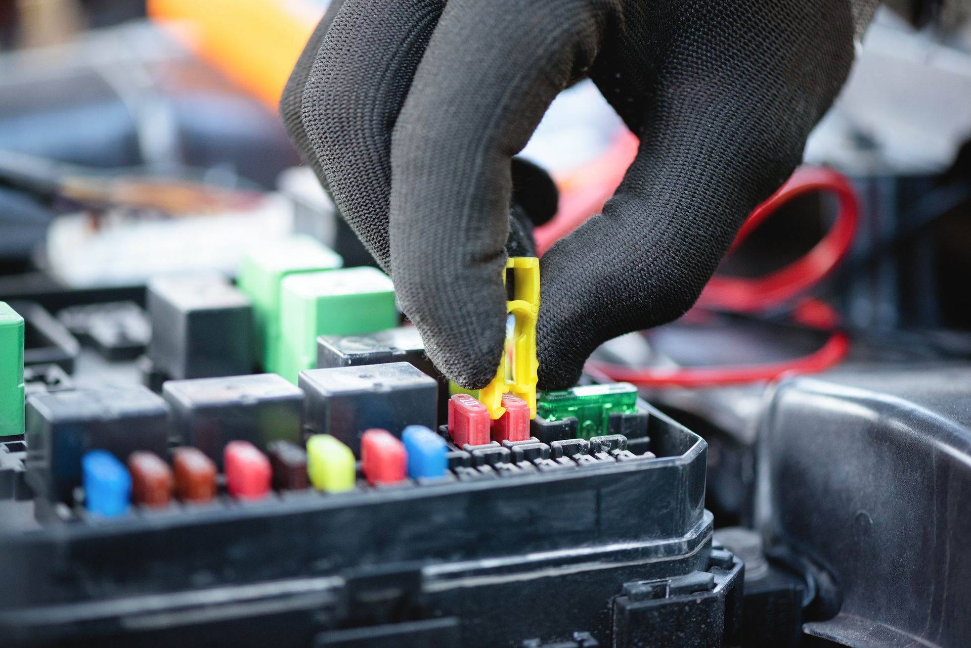 Signs That It’s Time for Fuse Repair | Brady's Auto Repair and Diesel