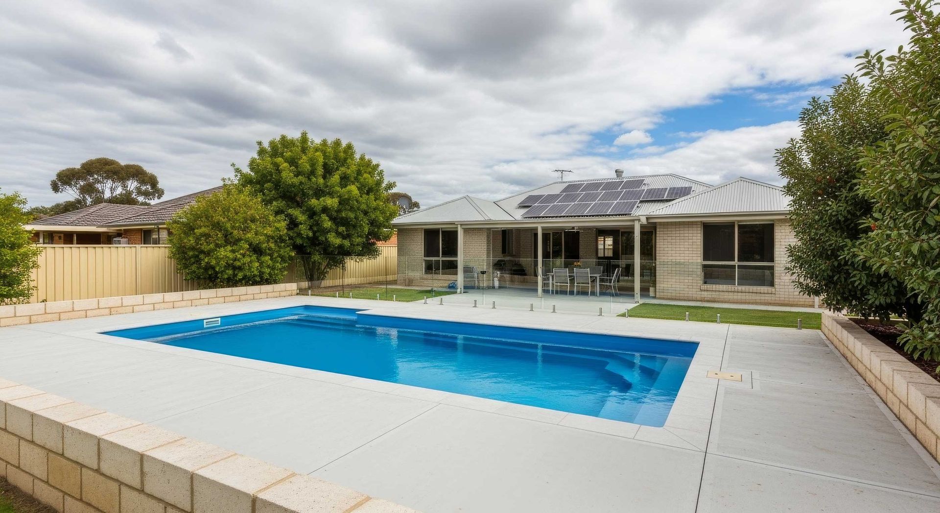 Modern Concrete Pool Surrounds Bendigo