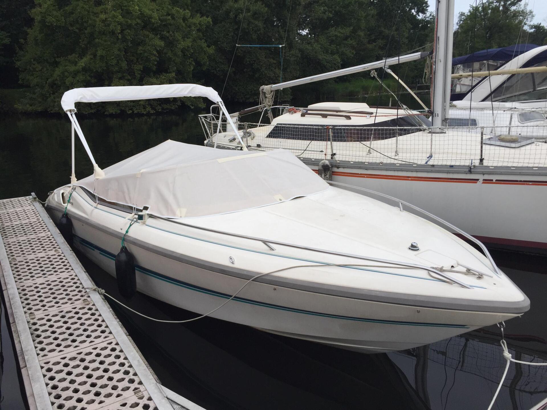 bateau sellerie sur mesure bâche