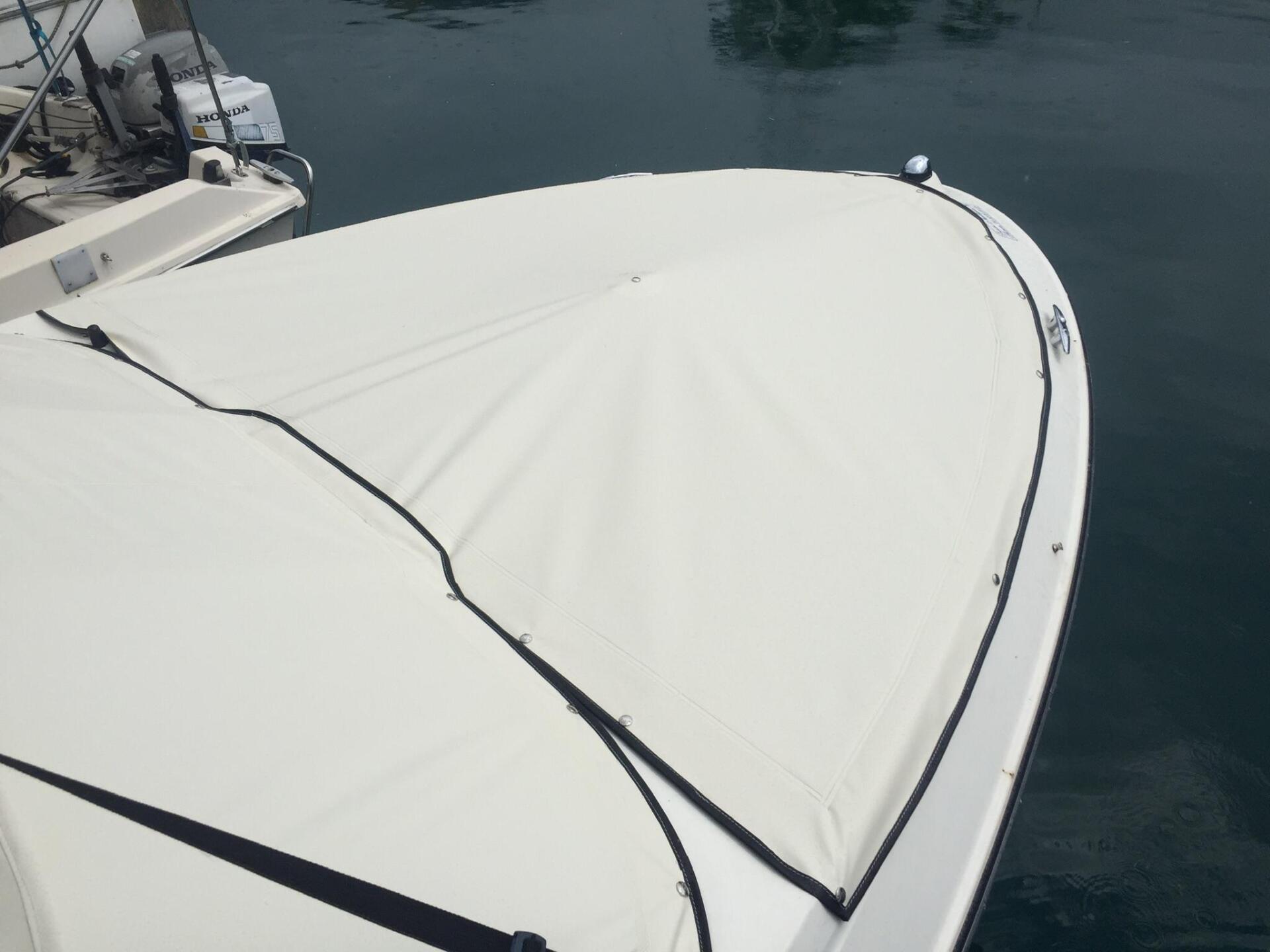 Bâche de bateau sur mesure