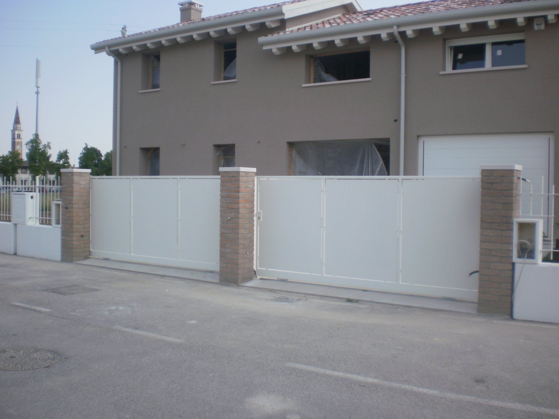  cancelli a Treviso per edifici