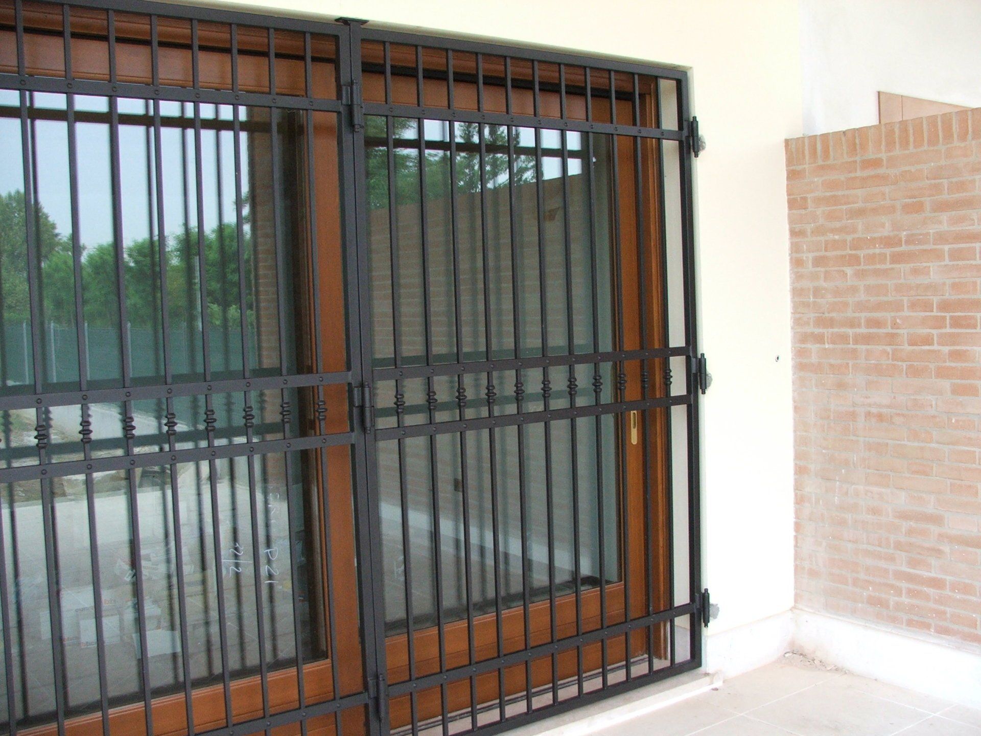 grate e ringhiere a Treviso per finestre