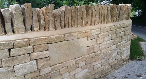 Repairing drystone walls