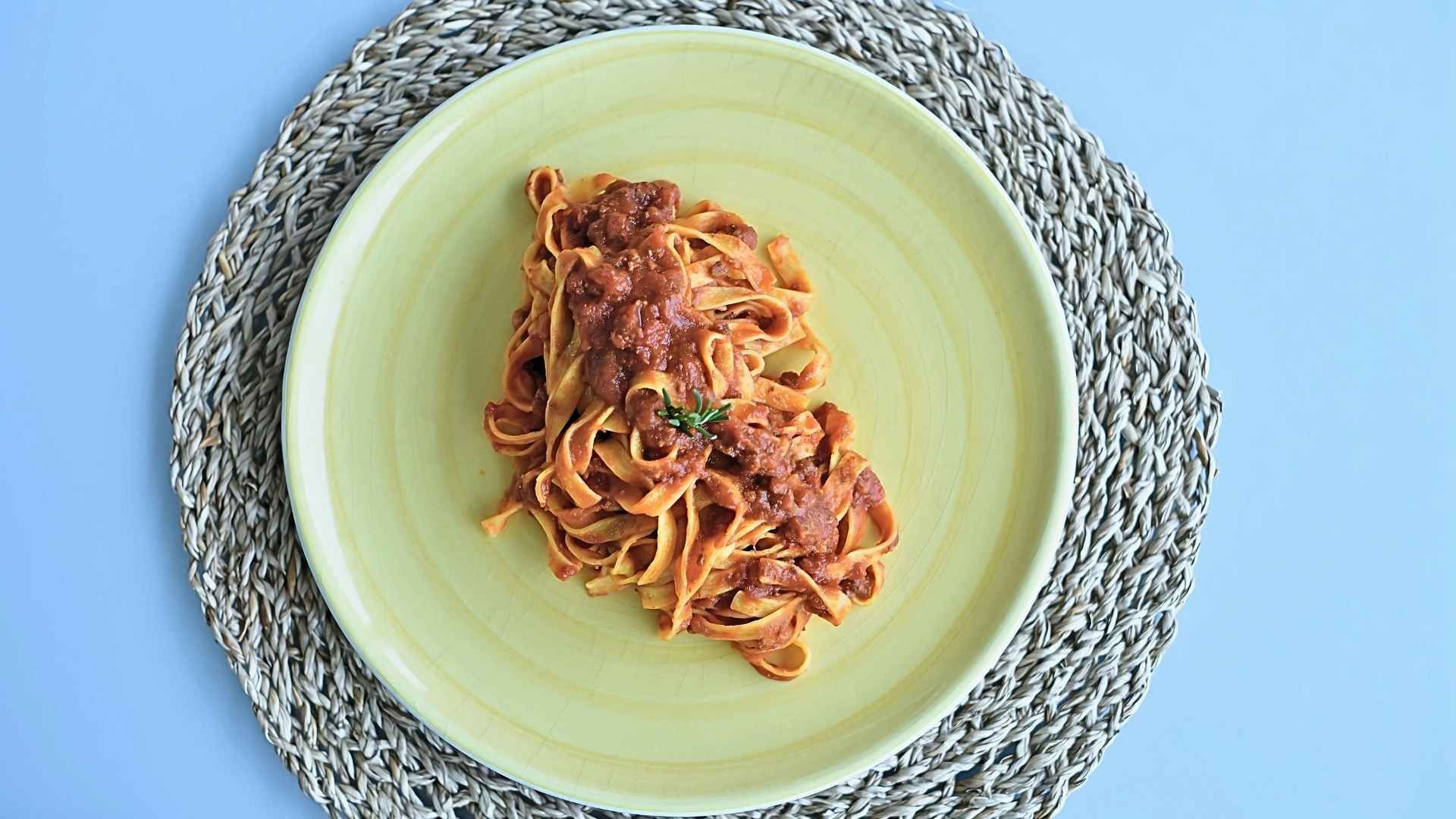 Tagliatelle al ragù di carne - Ristorante le tre botti rimini 0541 680146