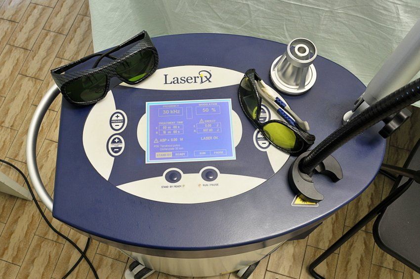 strumento per terapia laser