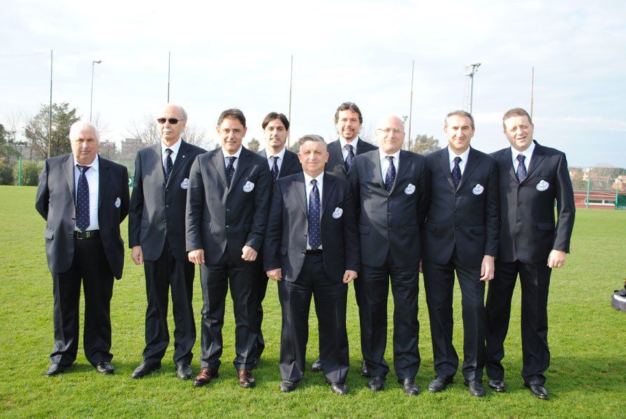 staff di una nazionale italiana giovanile in campo