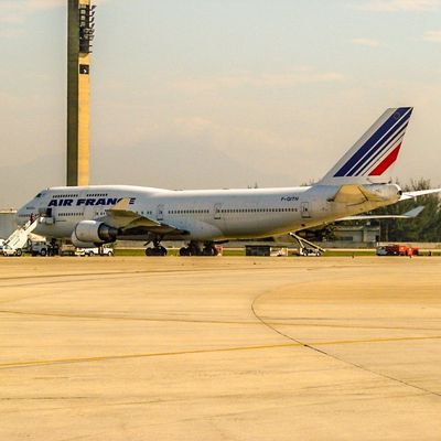 Desafio de pouso e decolagem com um Boeing 747 na cidade de Ribeirão P