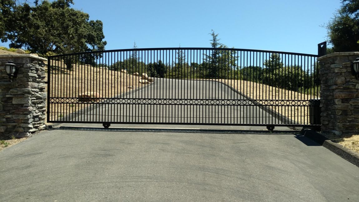 Picture of Rolling Entry Gate.