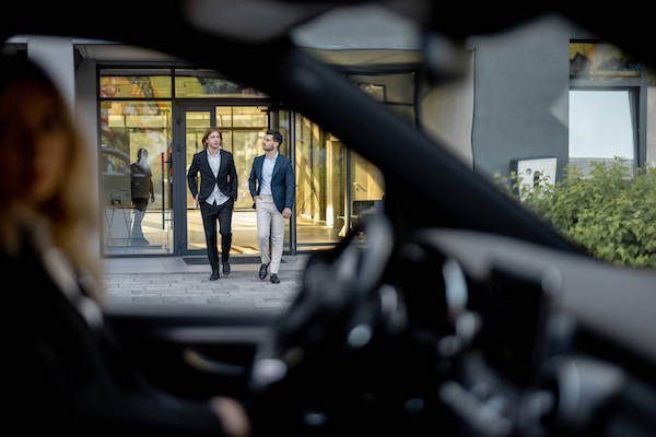 Top rated corporate airport limo service in Sacramento