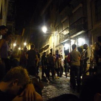bairro alto de noite