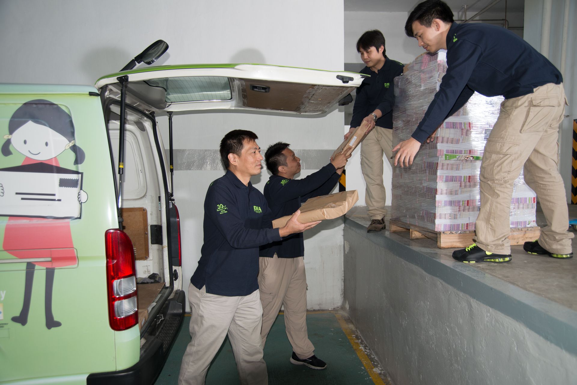 Integrated Postal Handling Services: HK Post Mailers Application, Postal Mails Processing, HK Post Direct Mail Regulations Consultation, Direct Mail Transportation and Delivery, Flyers and Letter Distribution and more...
