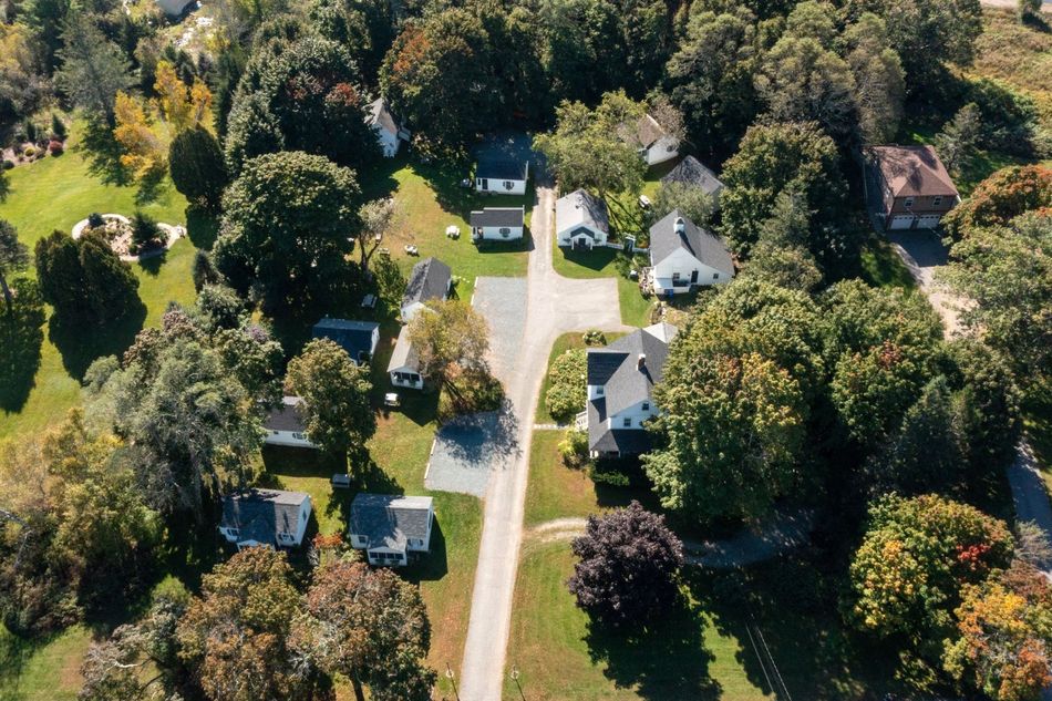 An aerial view of bar Harbor Cottages & Suites.