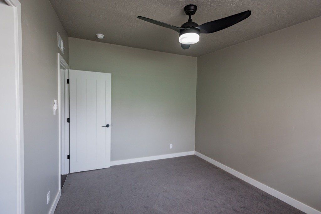 The Stonewall Interior-002