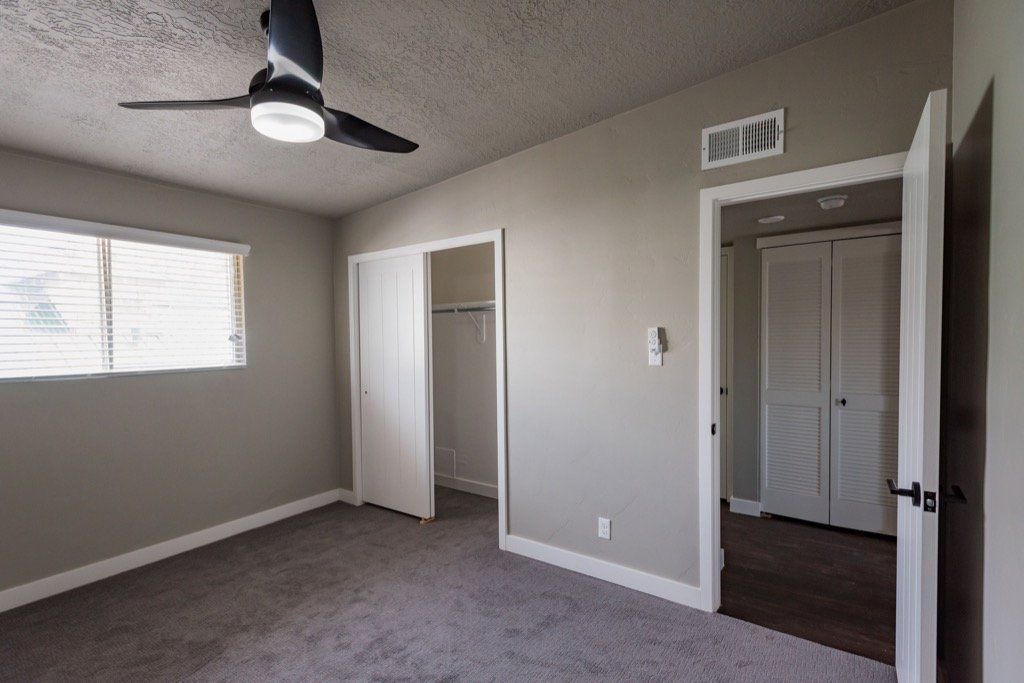 The Stonewall Interior-006