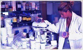 Test vernice in laboratorio