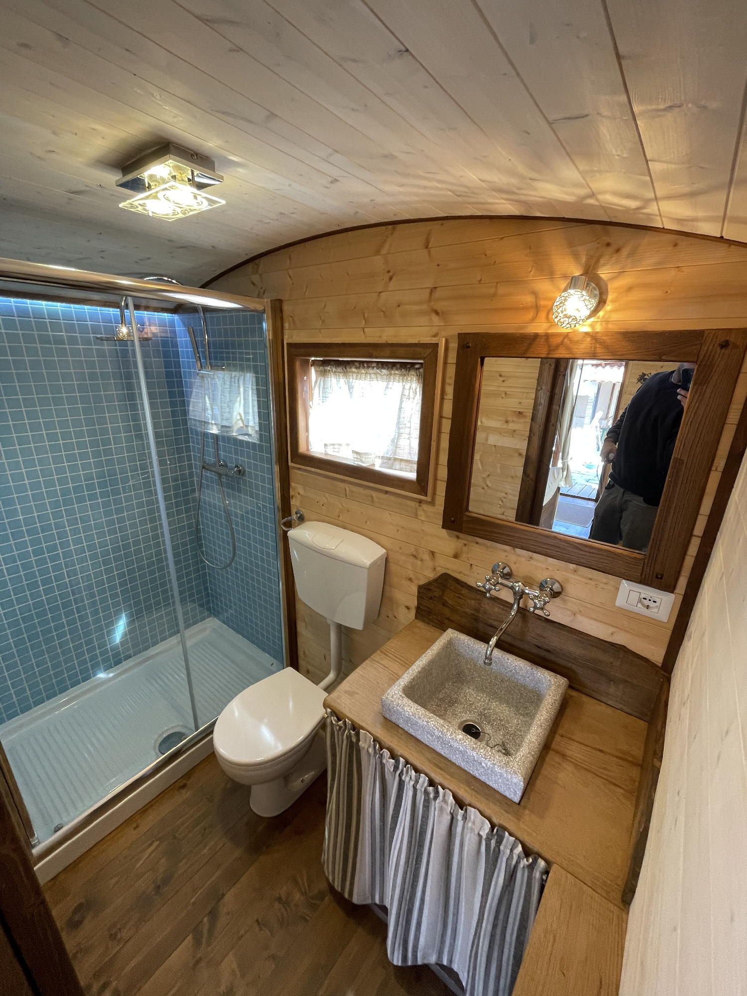 carrozzone gitano arredato