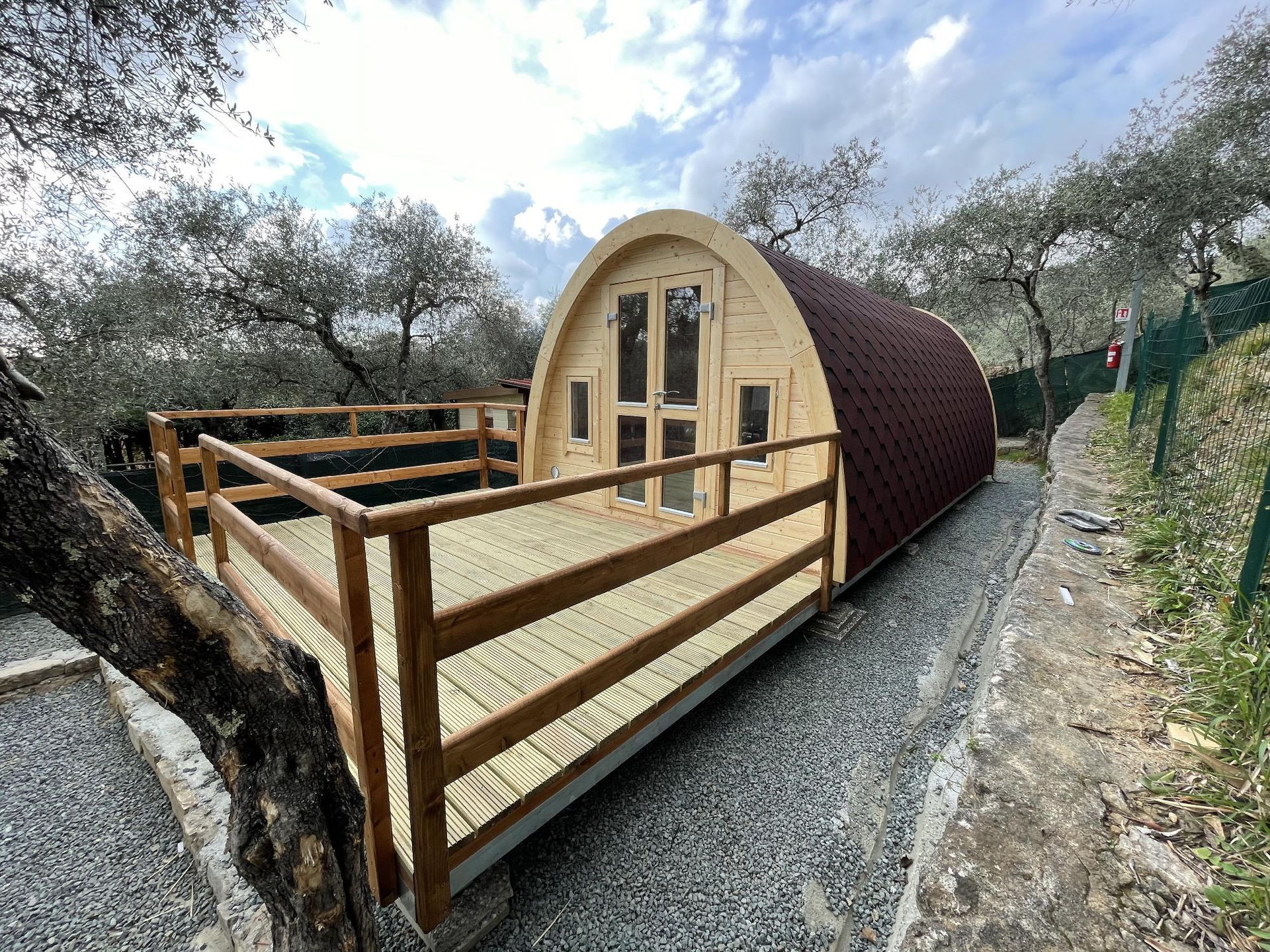 pod in legno campeggio