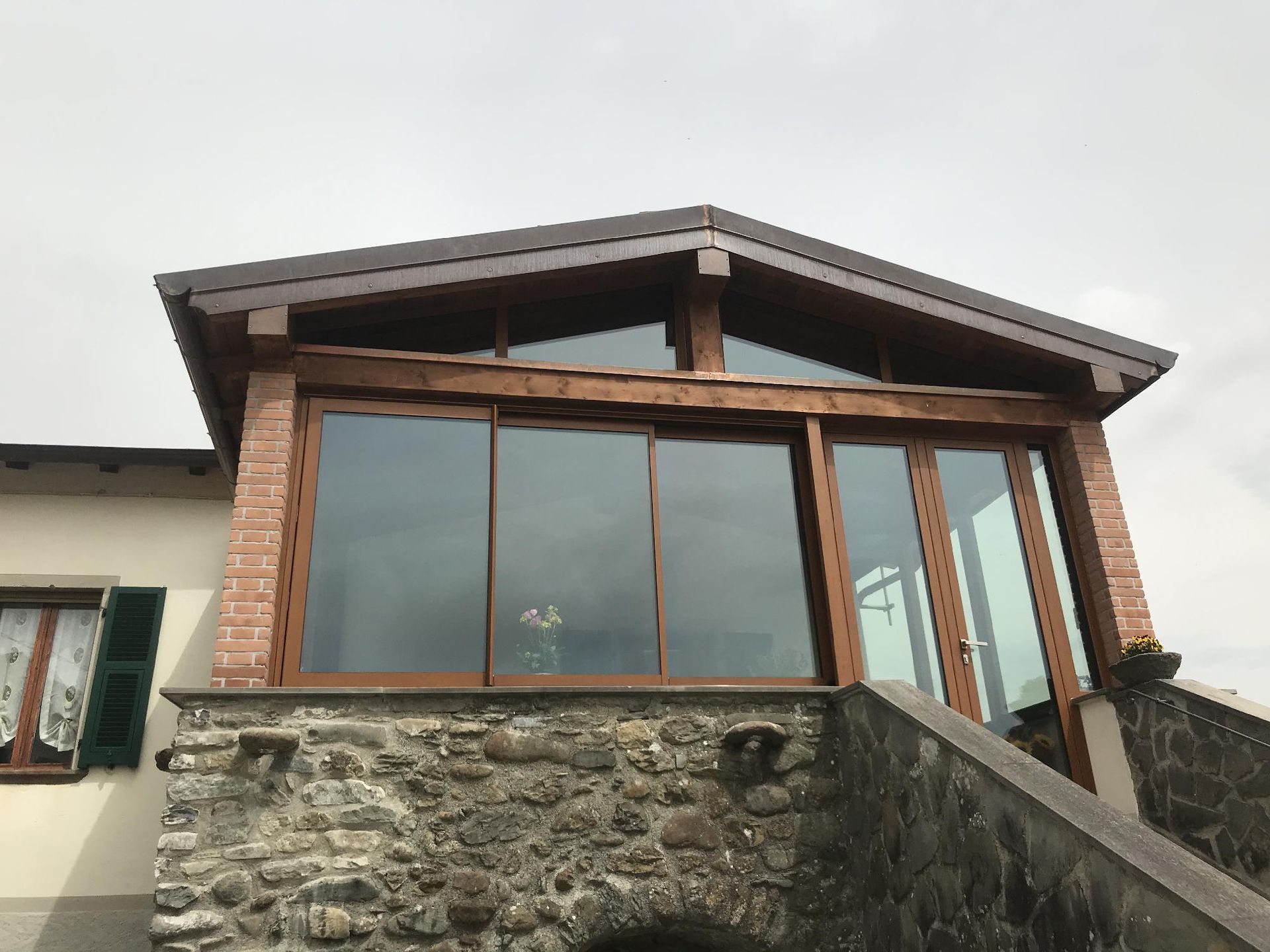 verande in legno chiuse