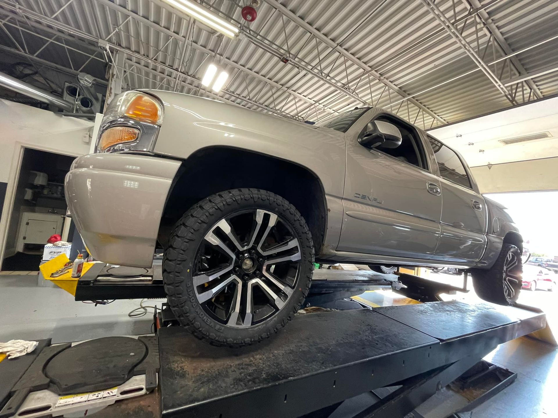 Tire Sales & Service in Elmhurst, IL | Autopros Repair Center