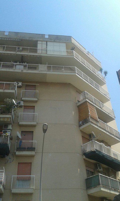 condominio con balconi restaurati