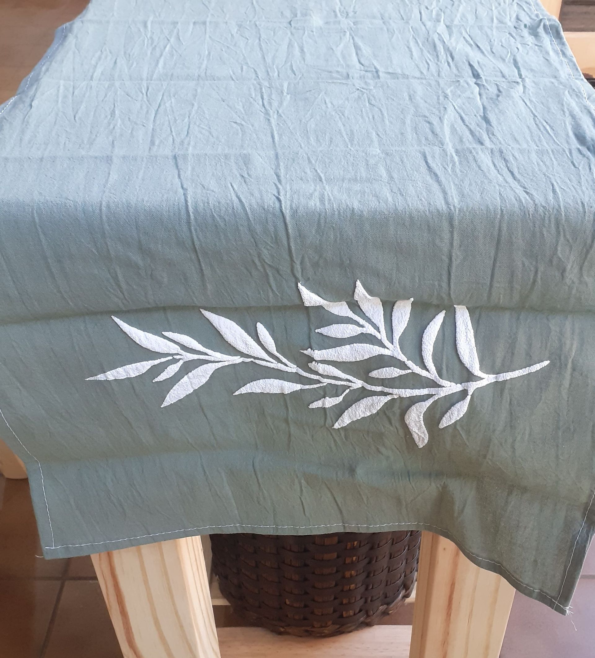 Camino de mesa en tusor