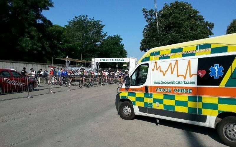 Ambulanza parcheggiata ad evento