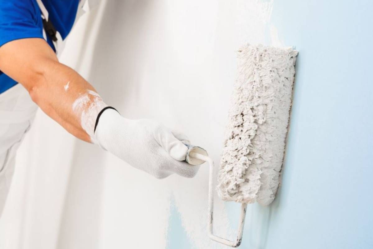 Working with professional painters, hiring professional painters, professional painters near Johnson
