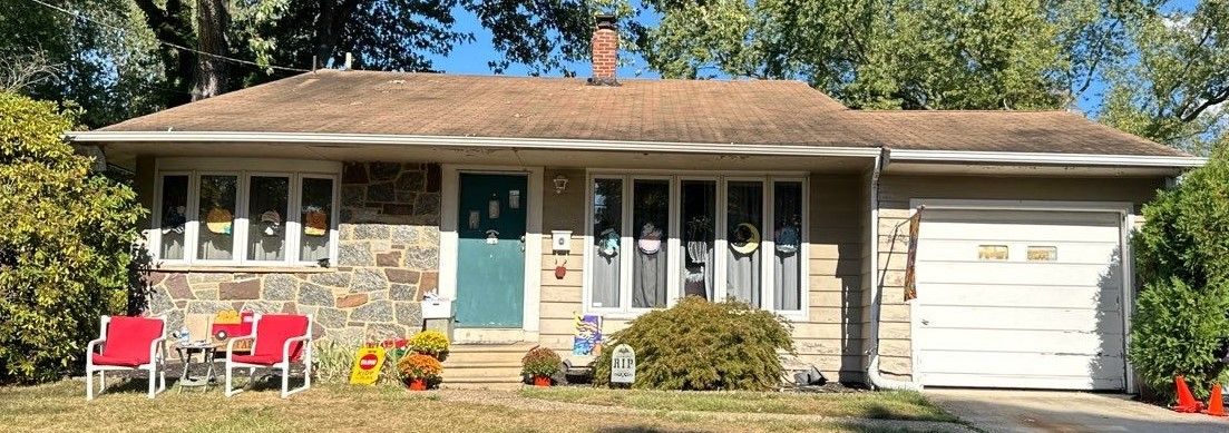 House with old roof in Cherry Hill, NJ