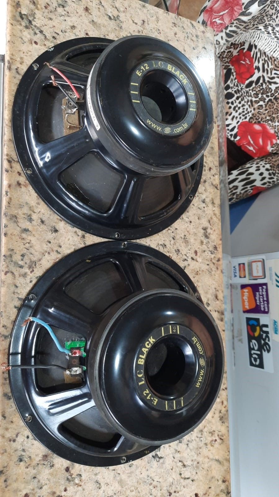 som Alto falantes Par marca Eros E 12 Lc Black 4 ohms 400 rms funcionando 100%