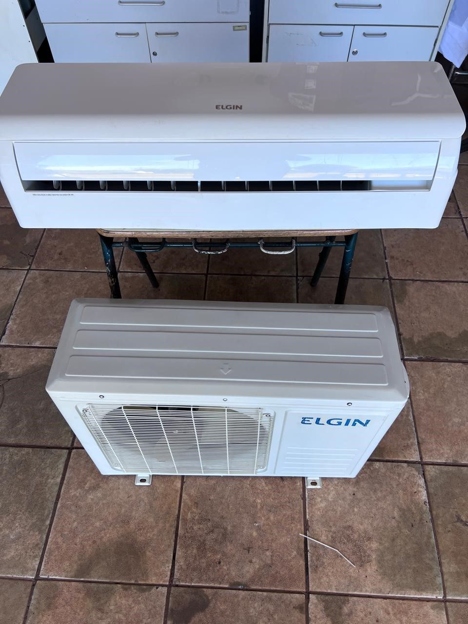 Ar Condicionado Split Elgin 18.000Btus Frio 220v seminovo com garantia