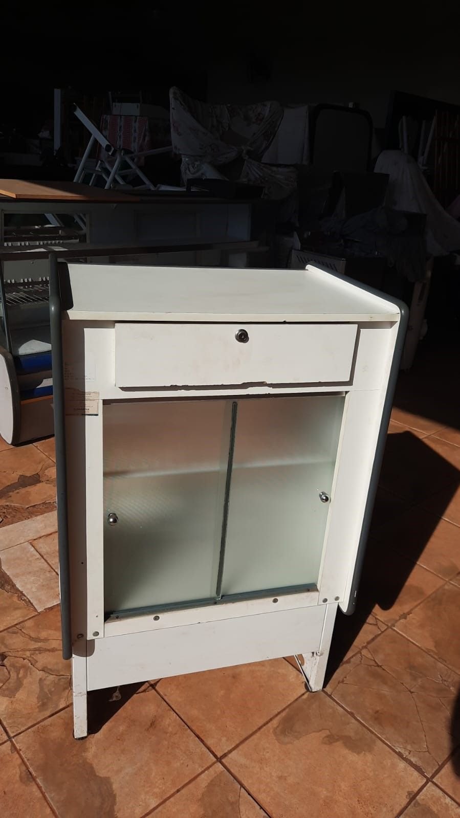 Balcão caixa baleiro 0,70x0,63x1,10 bem conservado