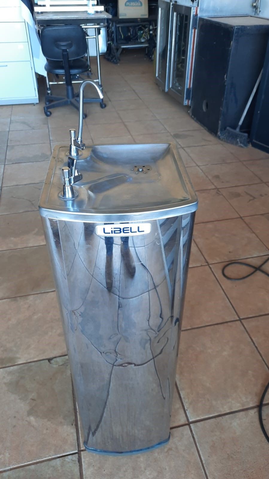 Bebebdouro em inox Libell 127 volts semi novo funcionando 100%