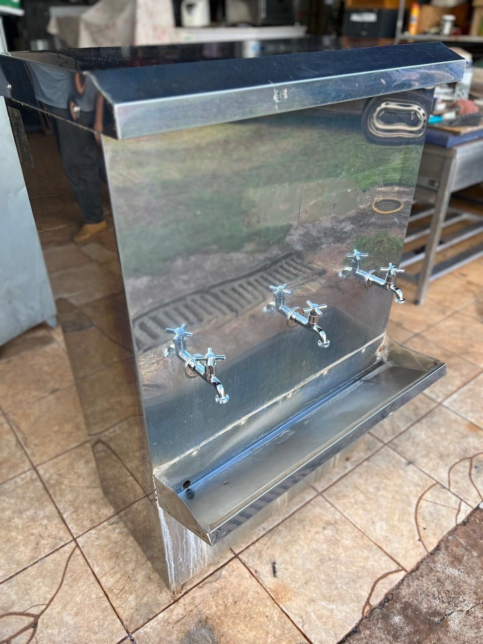 Bebedouro industrial todo em Inox 100 litros 127 volts bem conservado funcionando 100%