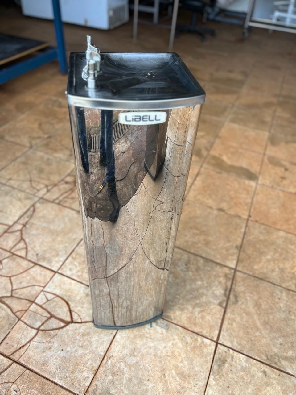 Bebebdouro em inox Libell 127 volts semi novo funcionando 100%