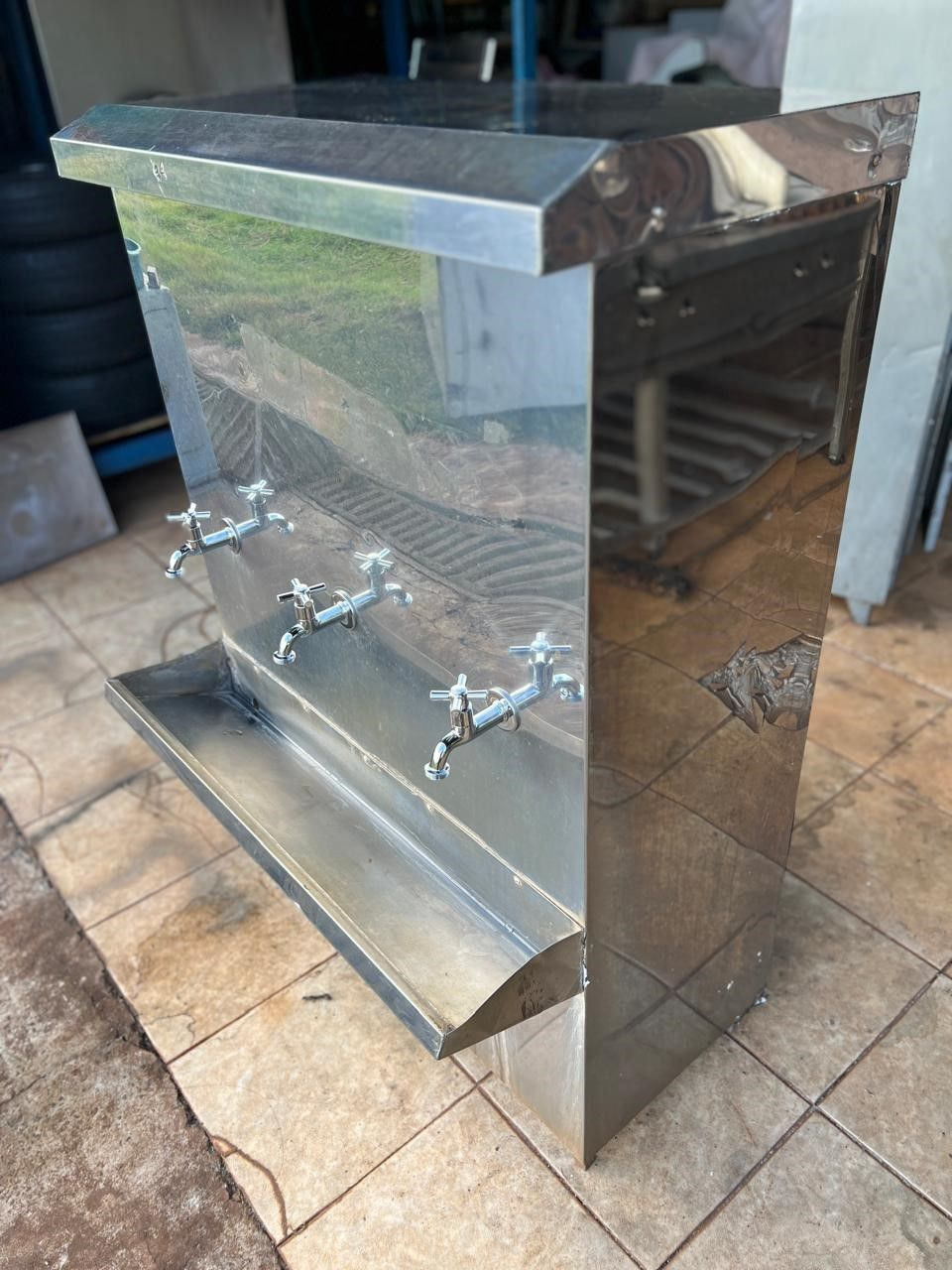 som Bebedouro industrial todo em Inox 100 litros 127 volts bem conservado funcionando 100%