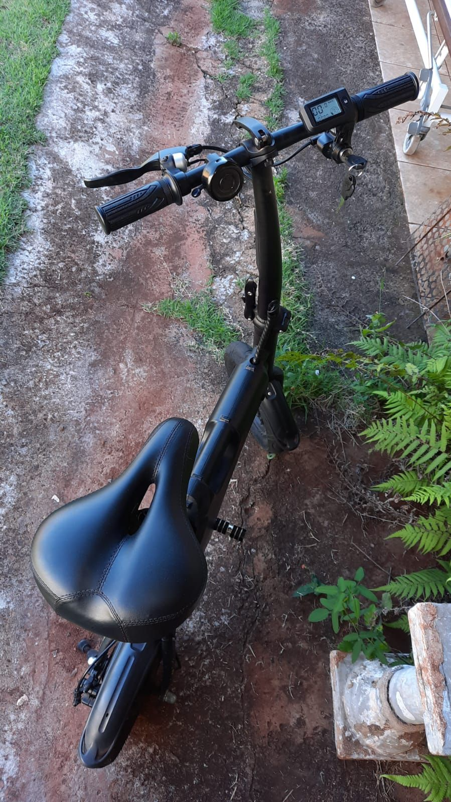 Bicicleta Elétrica Dobrável aro 12 Atrio Toquio 350w com carregador funcionando bateria fraca