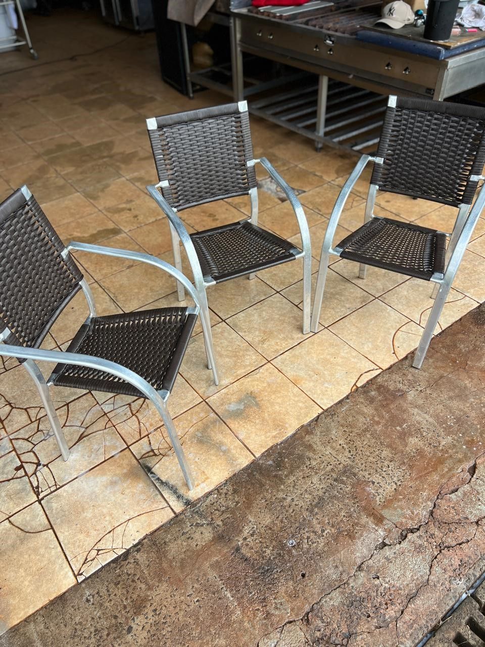 Jogo de cadeiras 3 unidades em alumínio semi novas