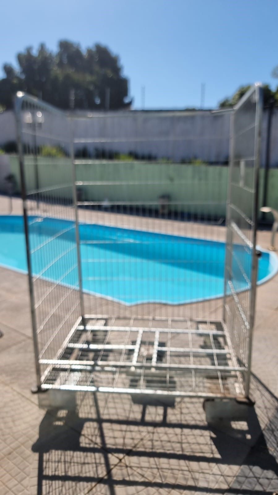 Carrinho gaiola aramada com rodas ( roll container) 1,20x1,001,80m com rodinhas bem conservado