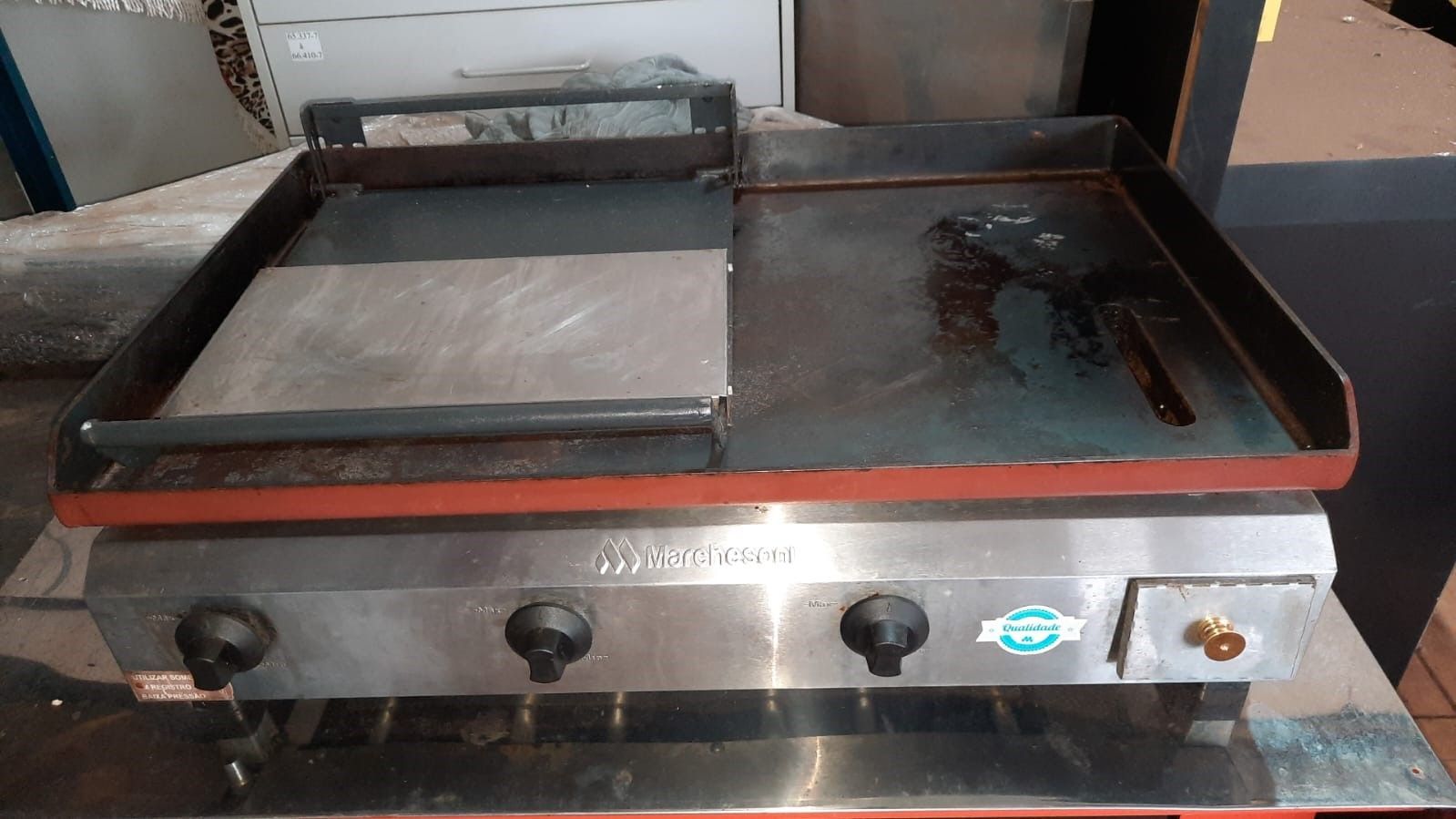 Chapa com prensa 03 queimadores 0,80x0,50 Marchesoni bem conservada funcionando 100%