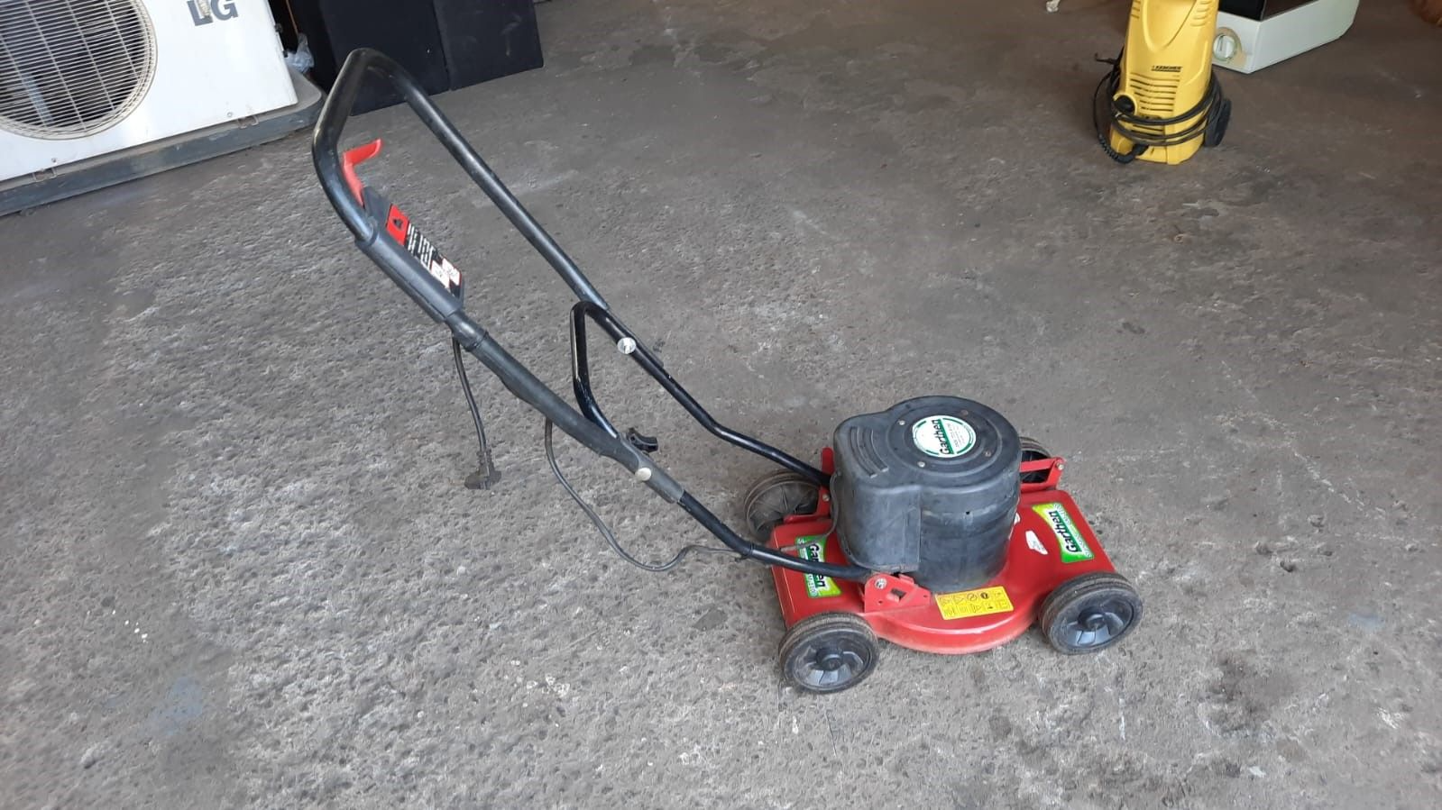 eletrodomestico Cortadora de grama semi nova Garthen modelo gm1100 funcionando 100%