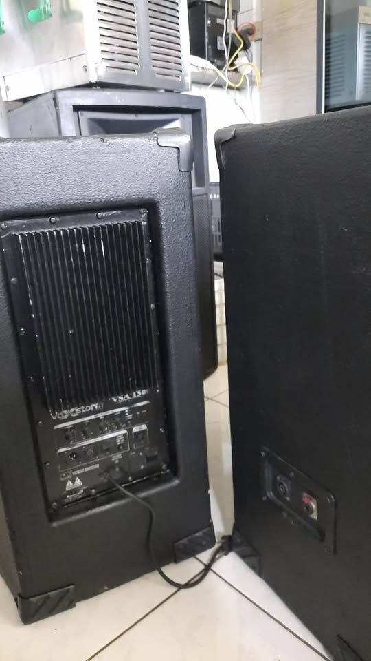 ferramentas Par de caixas ativa/passiva 15 e corneta Voxtorm Vsa1500 funcionando 100%
R$2.500