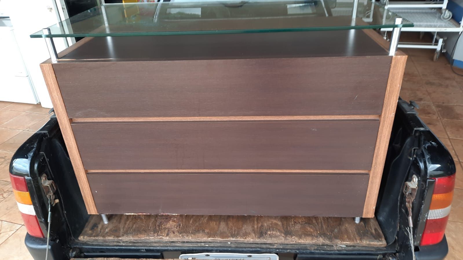 moveis Escrivaninha tampo de vidro 1,10x0,55 bem conservada
R$150