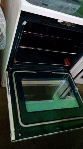 Fogão elétrico GE americano 05 boas com forno turbo 127 volts  semi novo R$5.000,00
