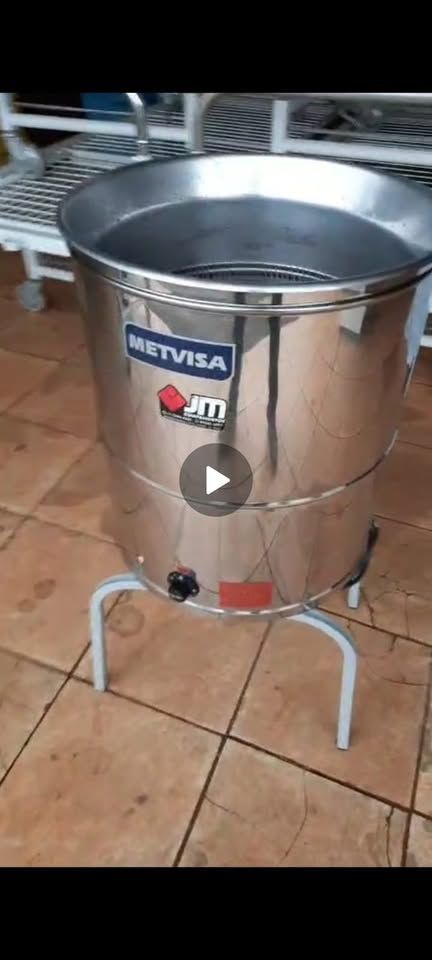 comercio Fritadeira elétrica 220 volts redonda 23 litros bem conservada